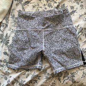 lululemon align shorts size 8!